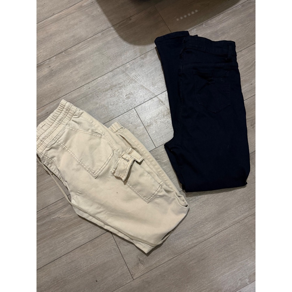 VIP Womens Pants Bundle Black Distressed Jeans & Khaki Cargo Joggers Size 11/12